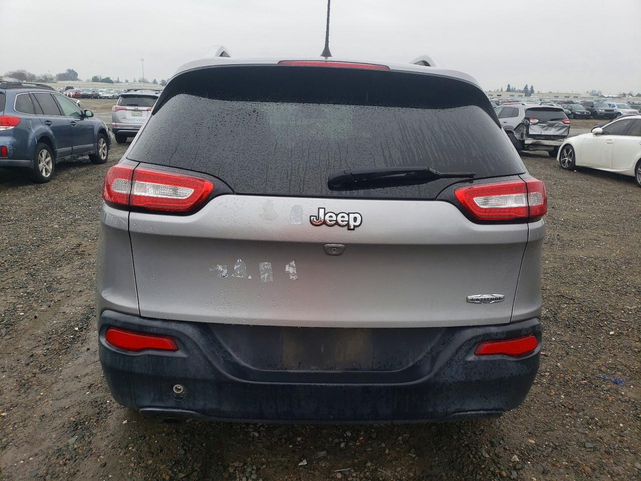 2018 JEEP CHEROKEE LATITUDE photo 6