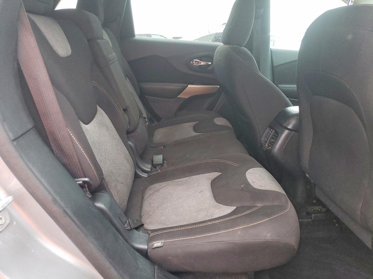 2018 JEEP CHEROKEE LATITUDE photo 11