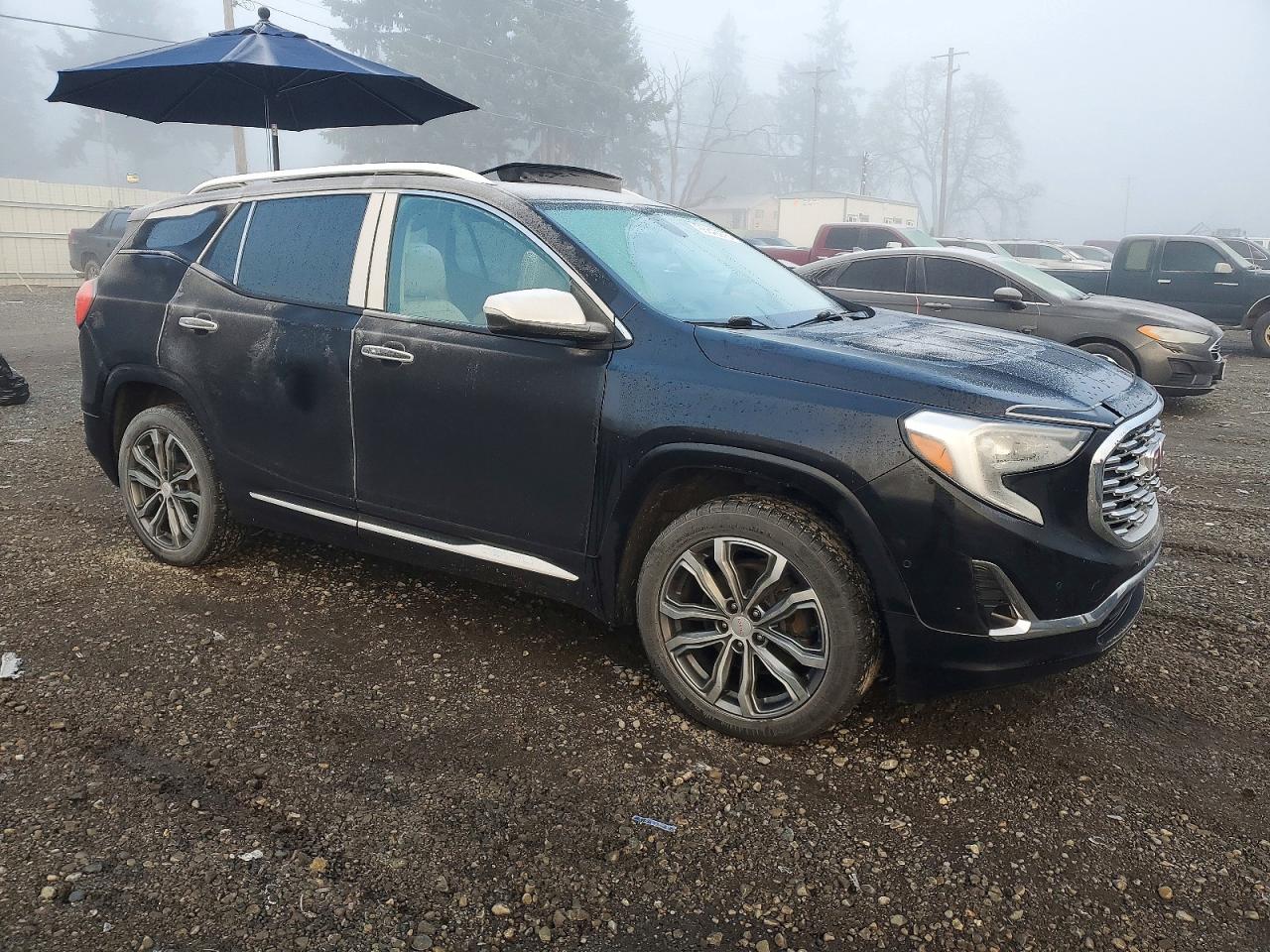 2018 GMC TERRAIN DENALI photo 4