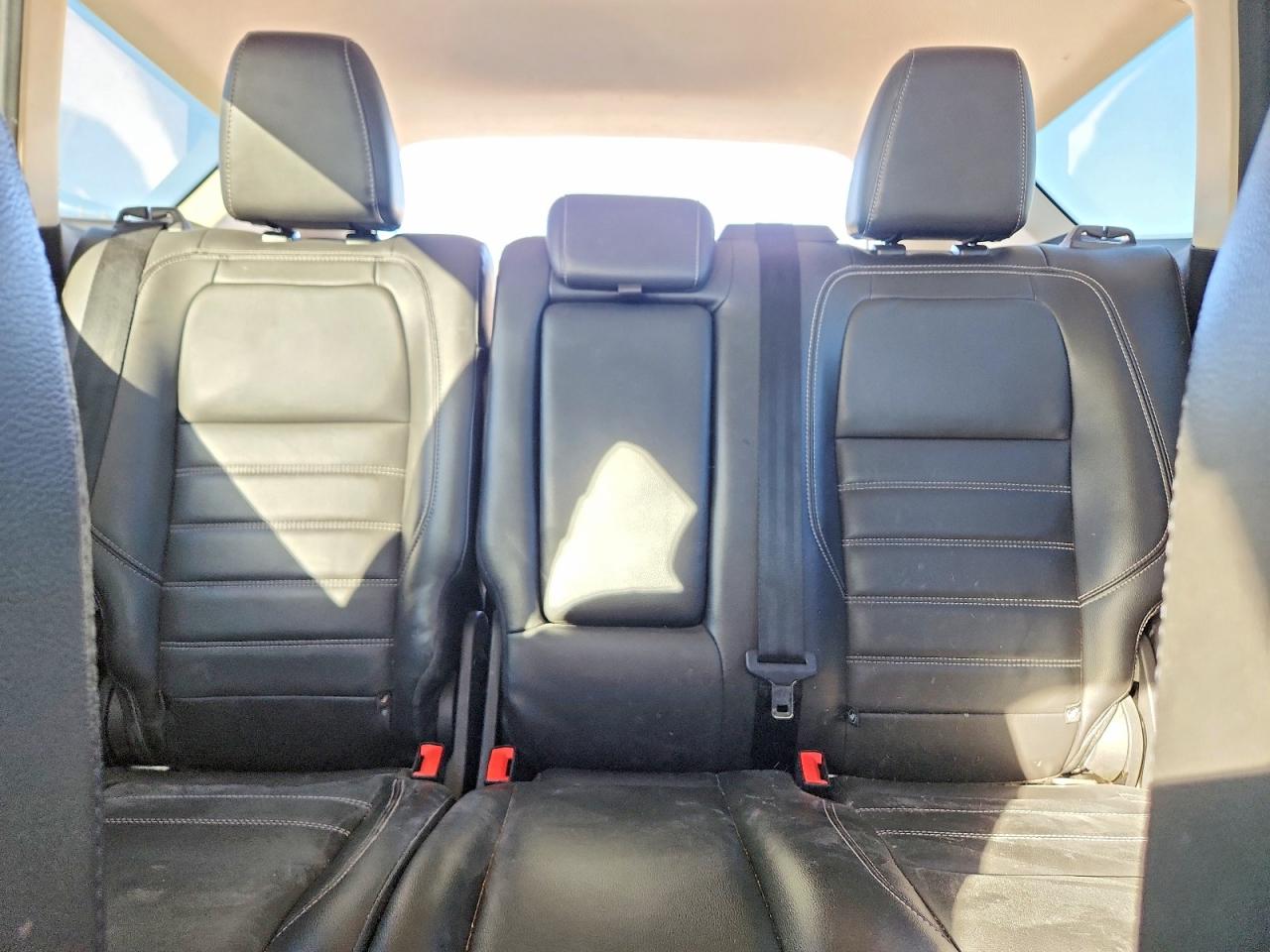 2017 FORD ESCAPE TITANIUM photo 28