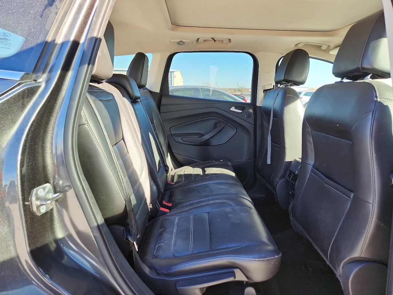 2017 FORD ESCAPE TITANIUM photo 31