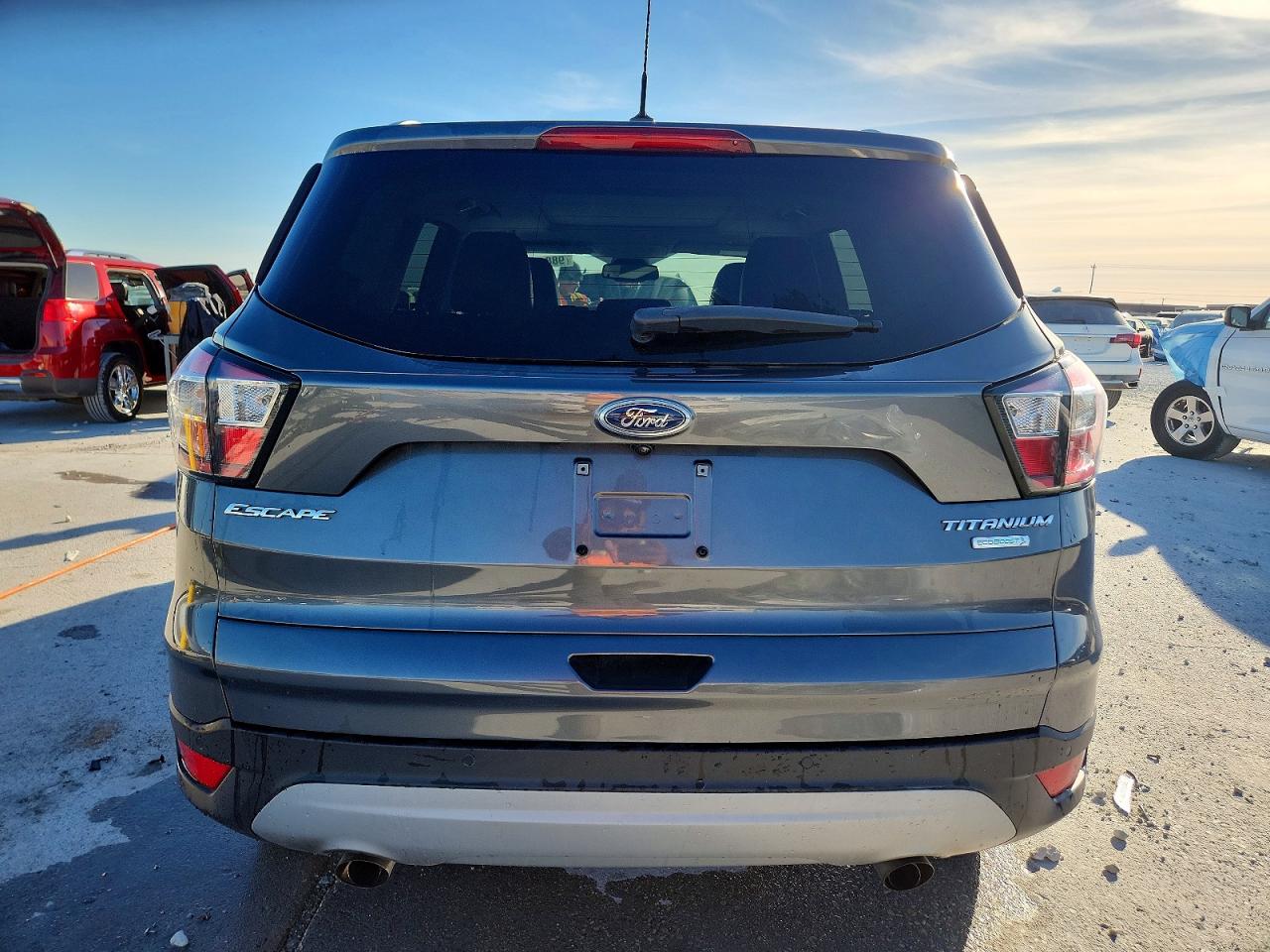 2017 FORD ESCAPE TITANIUM photo 16