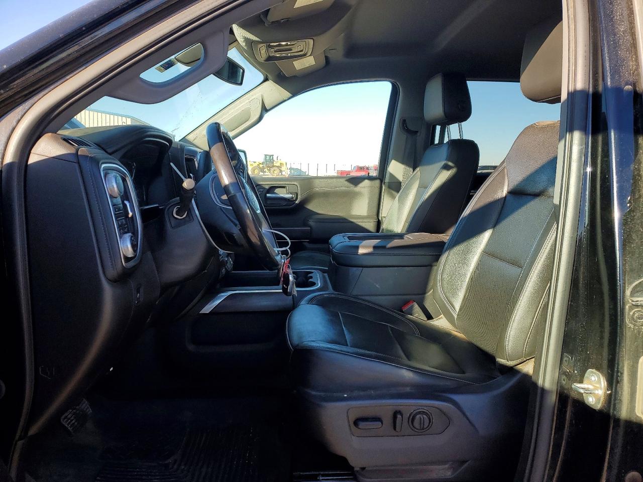 2020 GMC SIERRA K1500 SLT photo 7