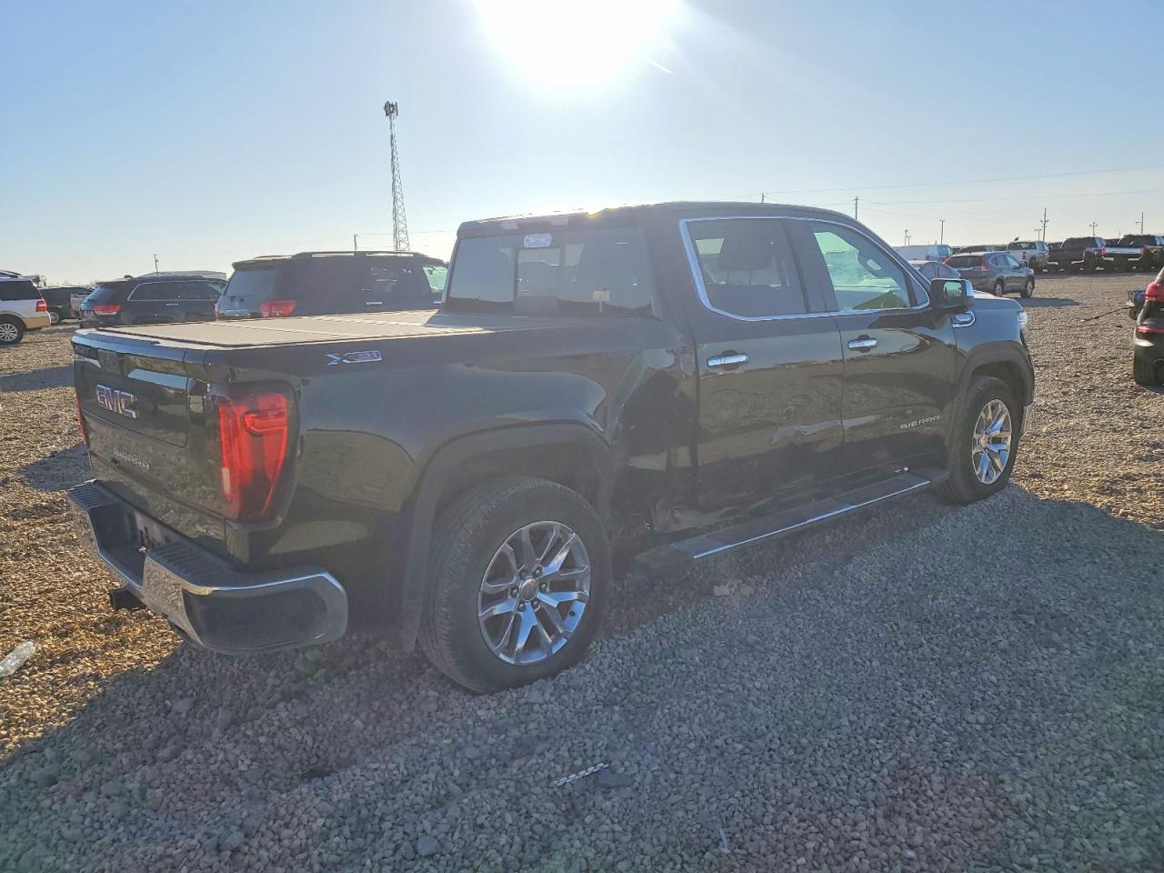 2020 GMC SIERRA K1500 SLT photo 3