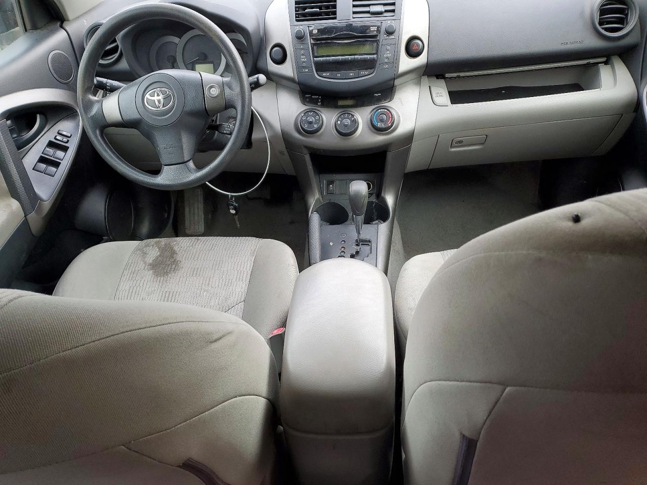 2010 TOYOTA RAV4 photo 8
