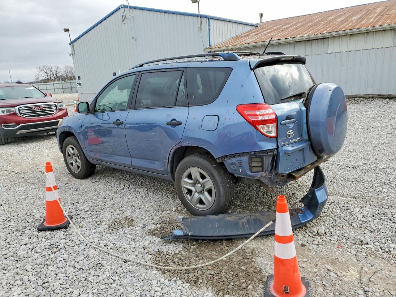 2010 TOYOTA RAV4 photo 2