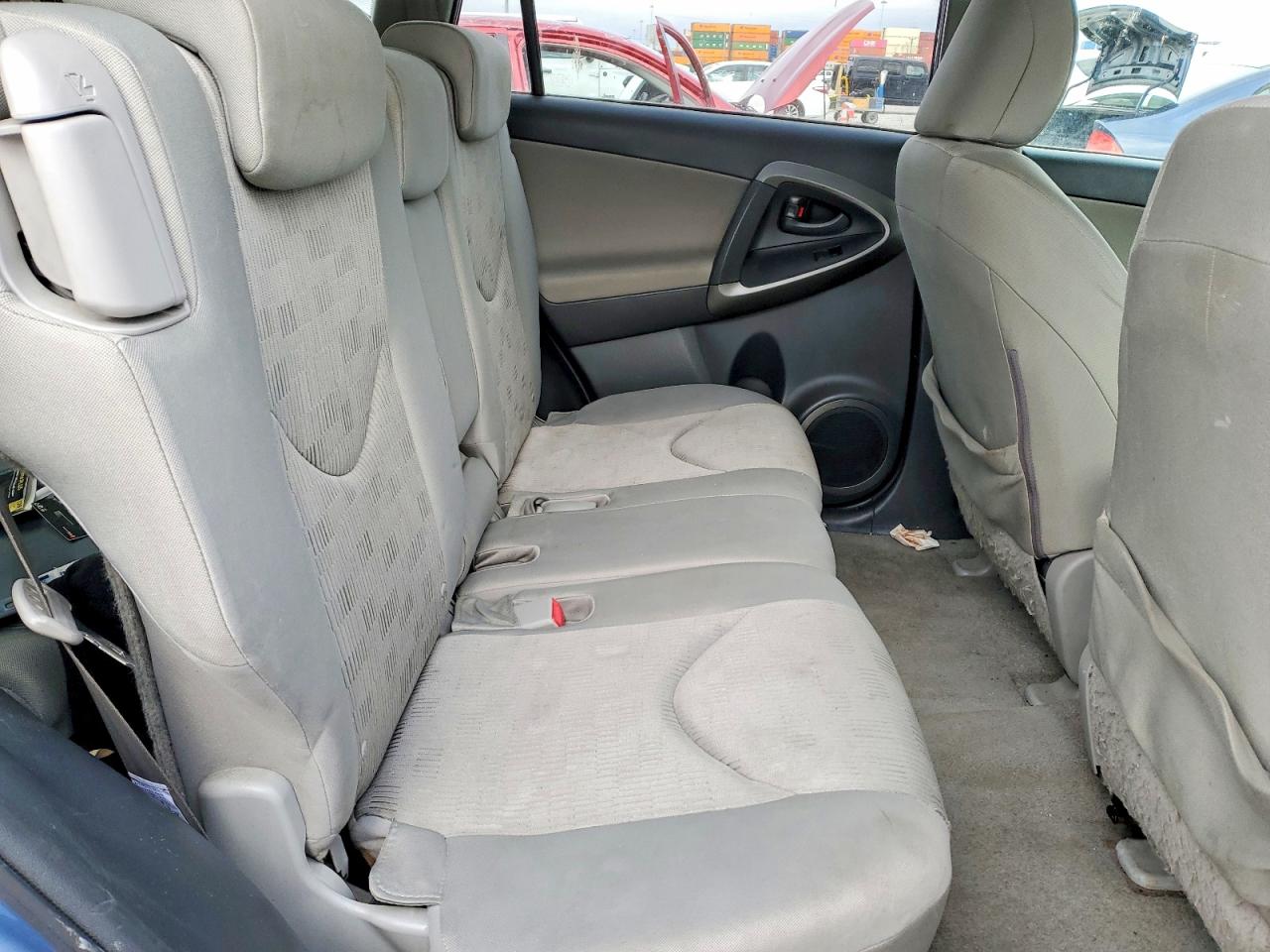 2010 TOYOTA RAV4 photo 10