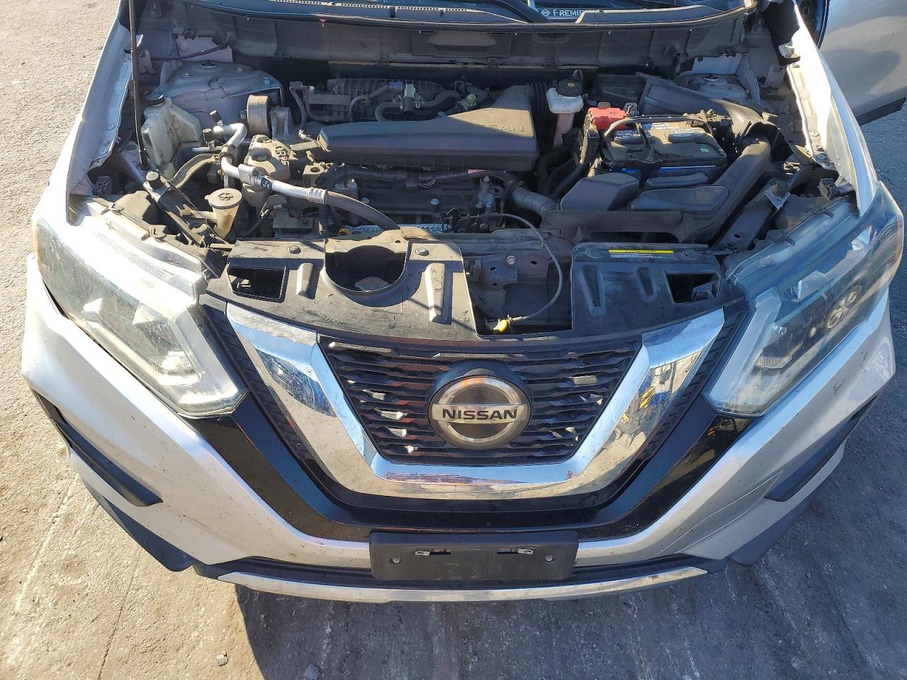 2018 NISSAN ROGUE S photo 12