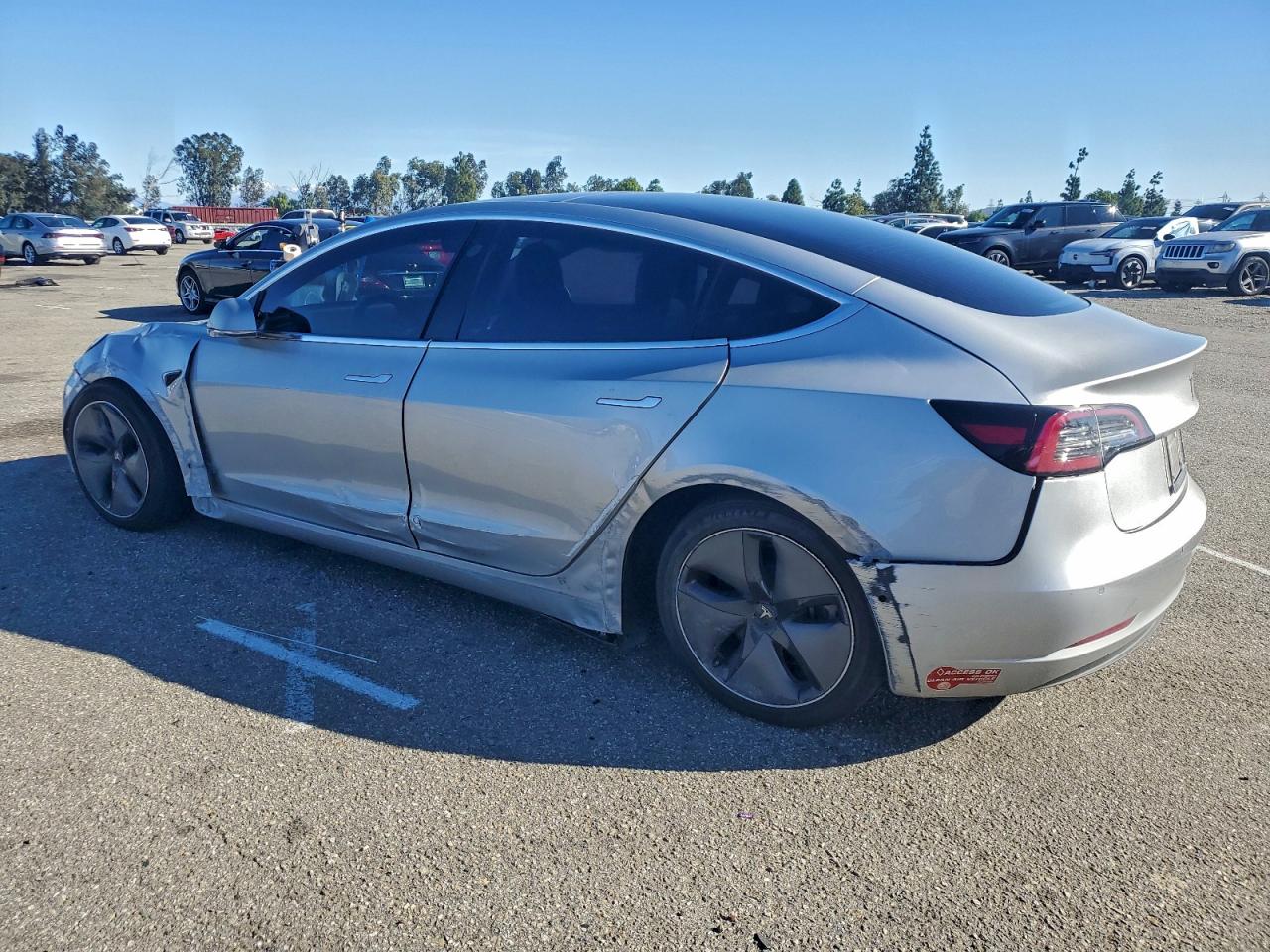 2018 TESLA MODEL 3 photo 2