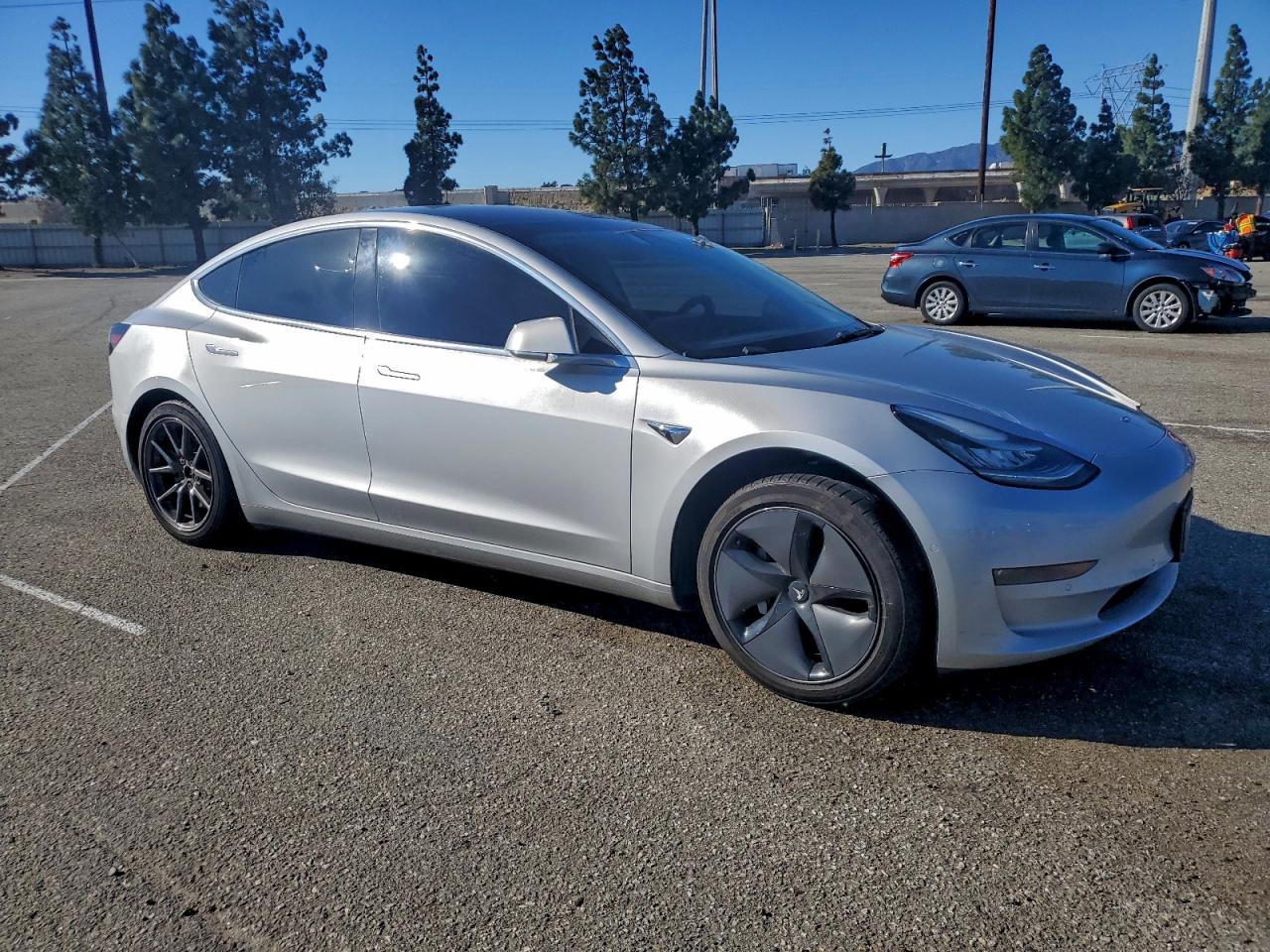 2018 TESLA MODEL 3 photo 4