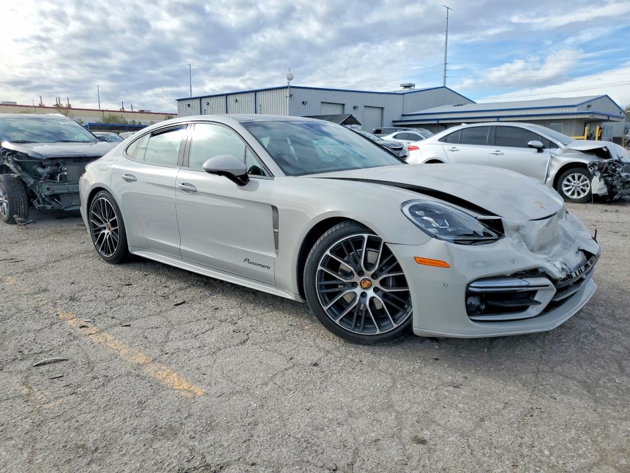 2023 PORSCHE PANAMERA BASE photo 4