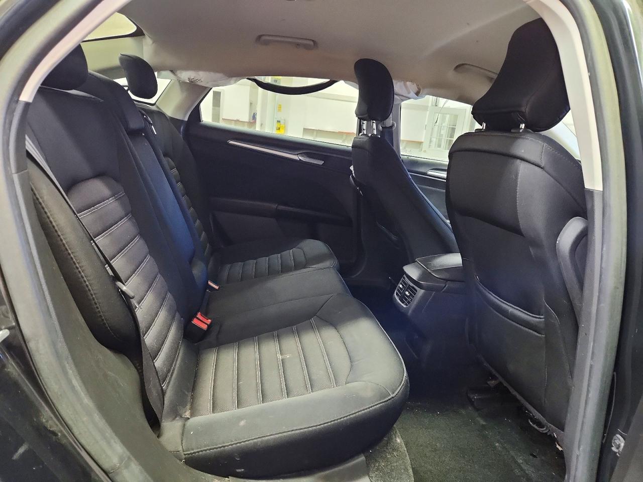 2015 FORD FUSION SE photo 10