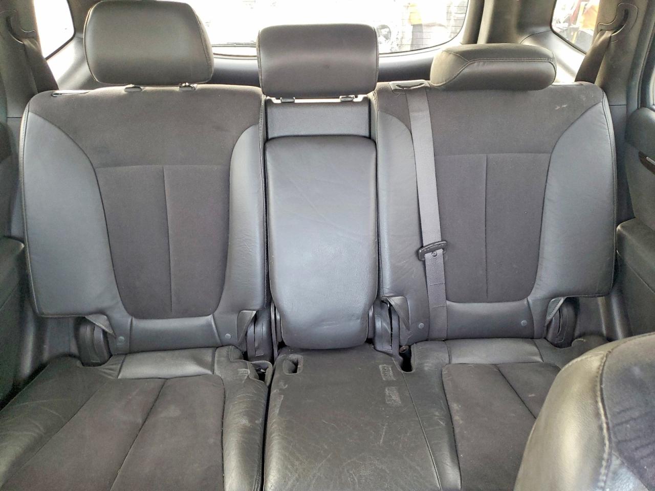 2010 HYUNDAI SANTA FE SE photo 19