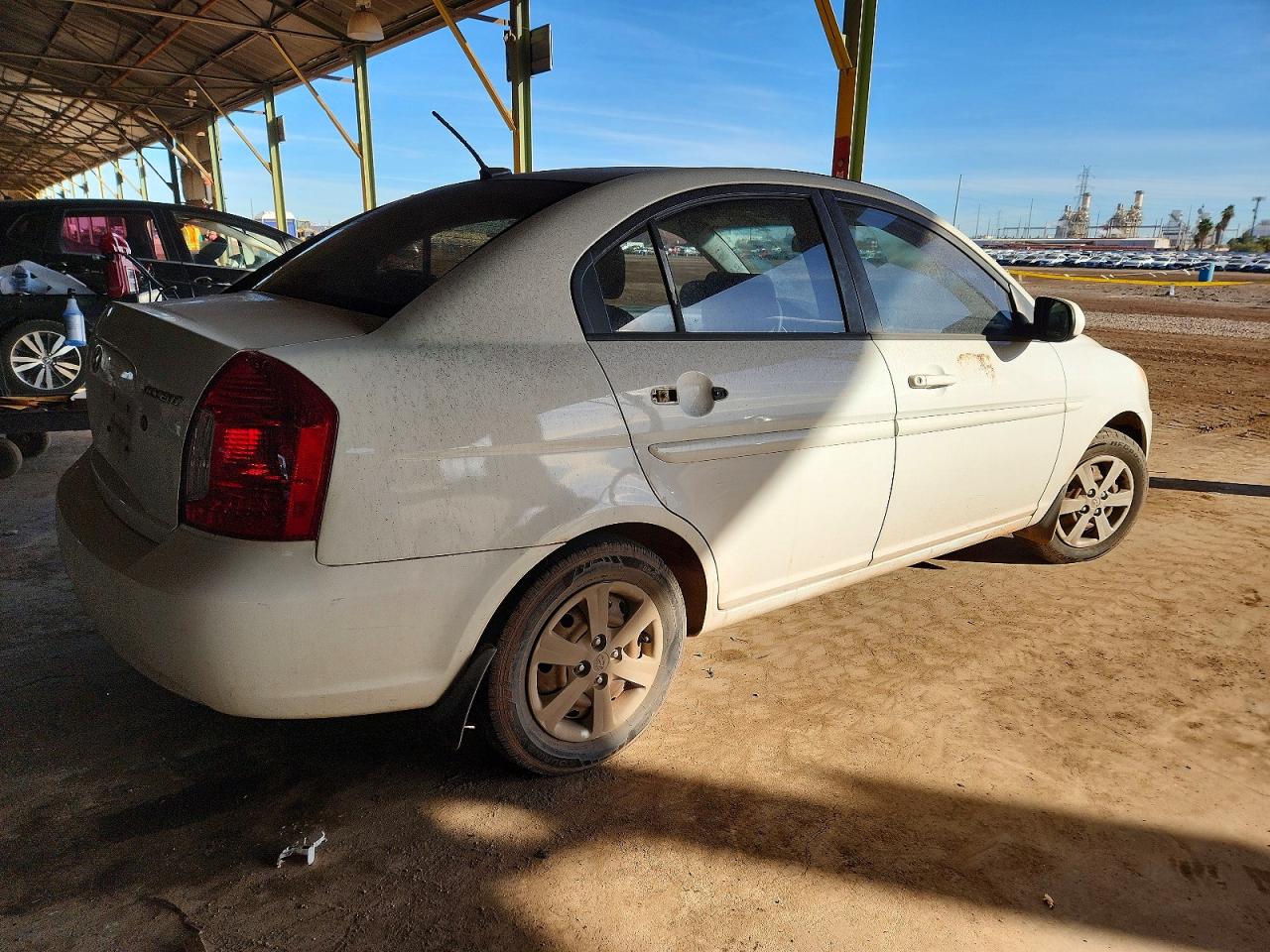 2010 HYUNDAI ACCENT GLS photo 3