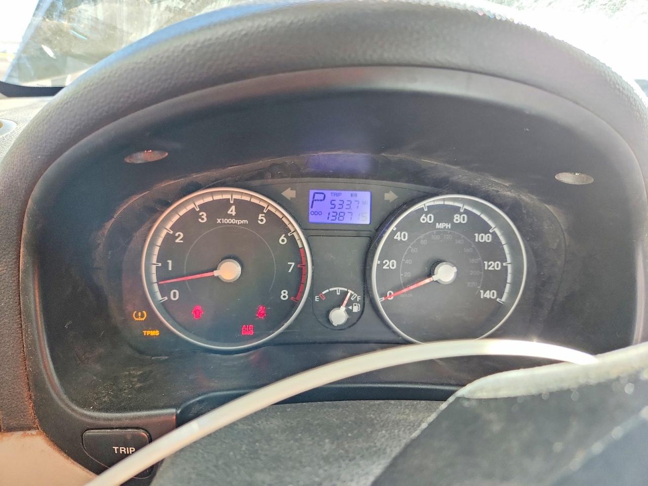 2010 HYUNDAI ACCENT GLS photo 9