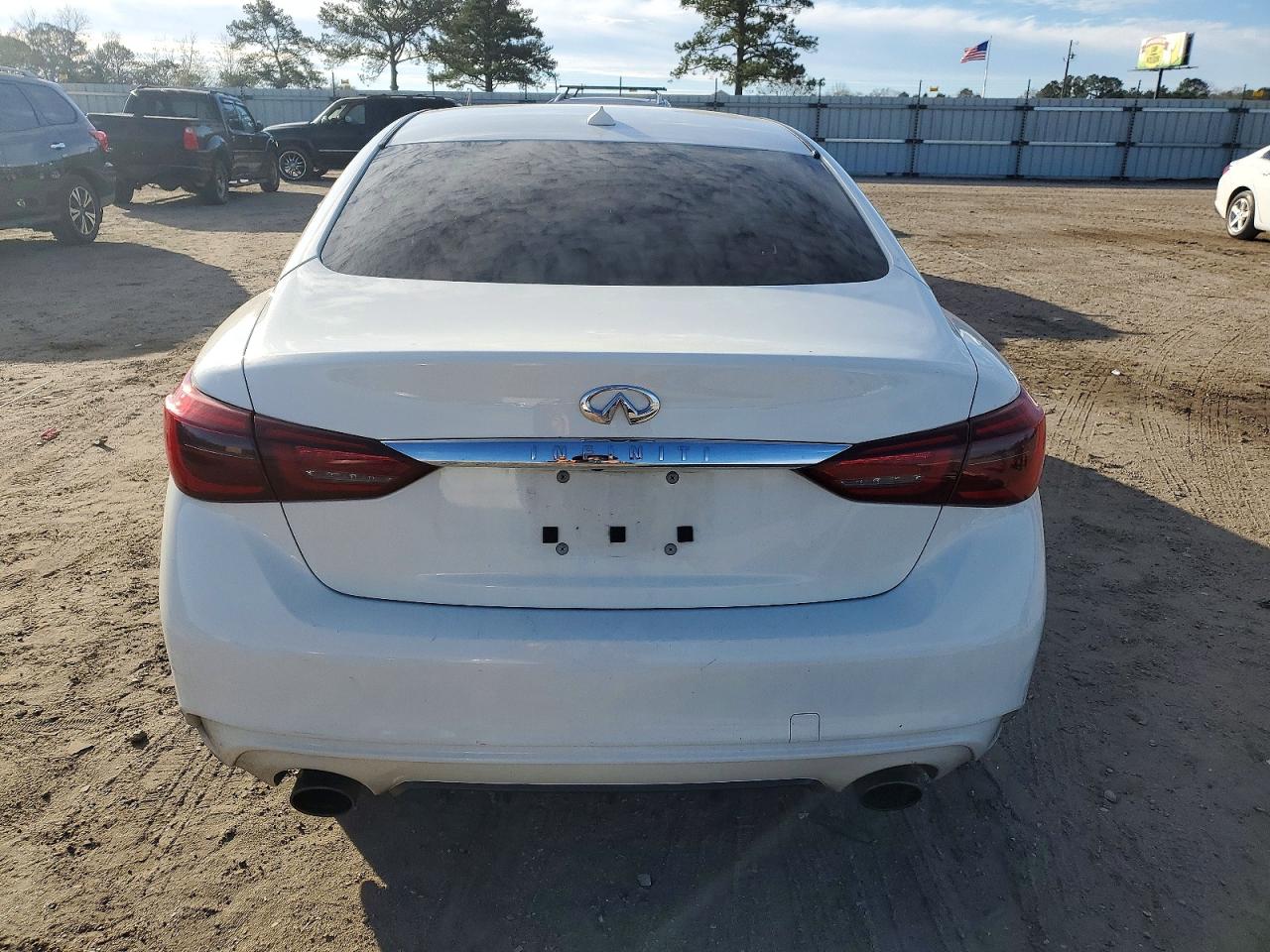 2018 INFINITI Q50 LUXE photo 6