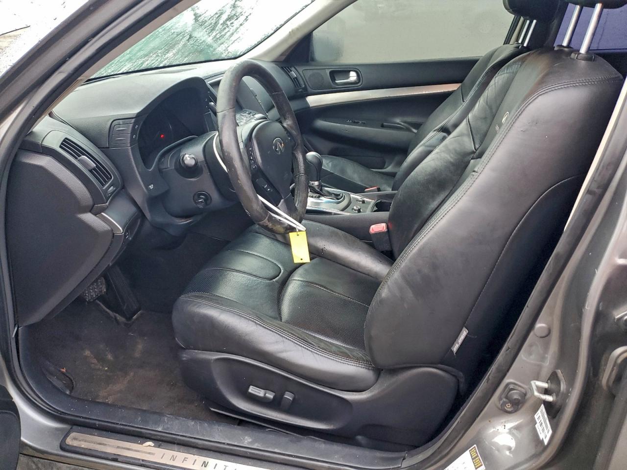 2011 INFINITI G37 BASE photo 19