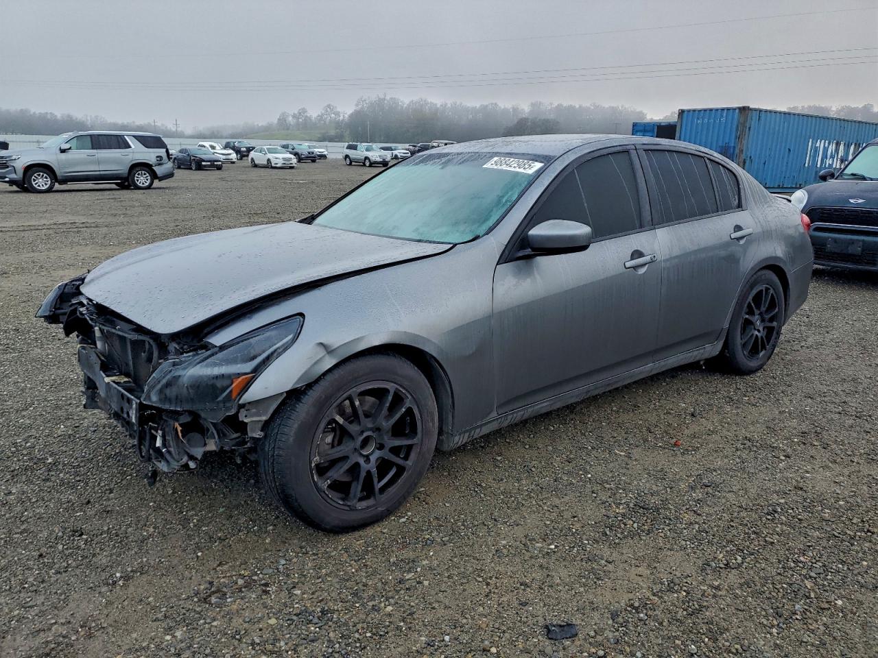 2011 INFINITI G37