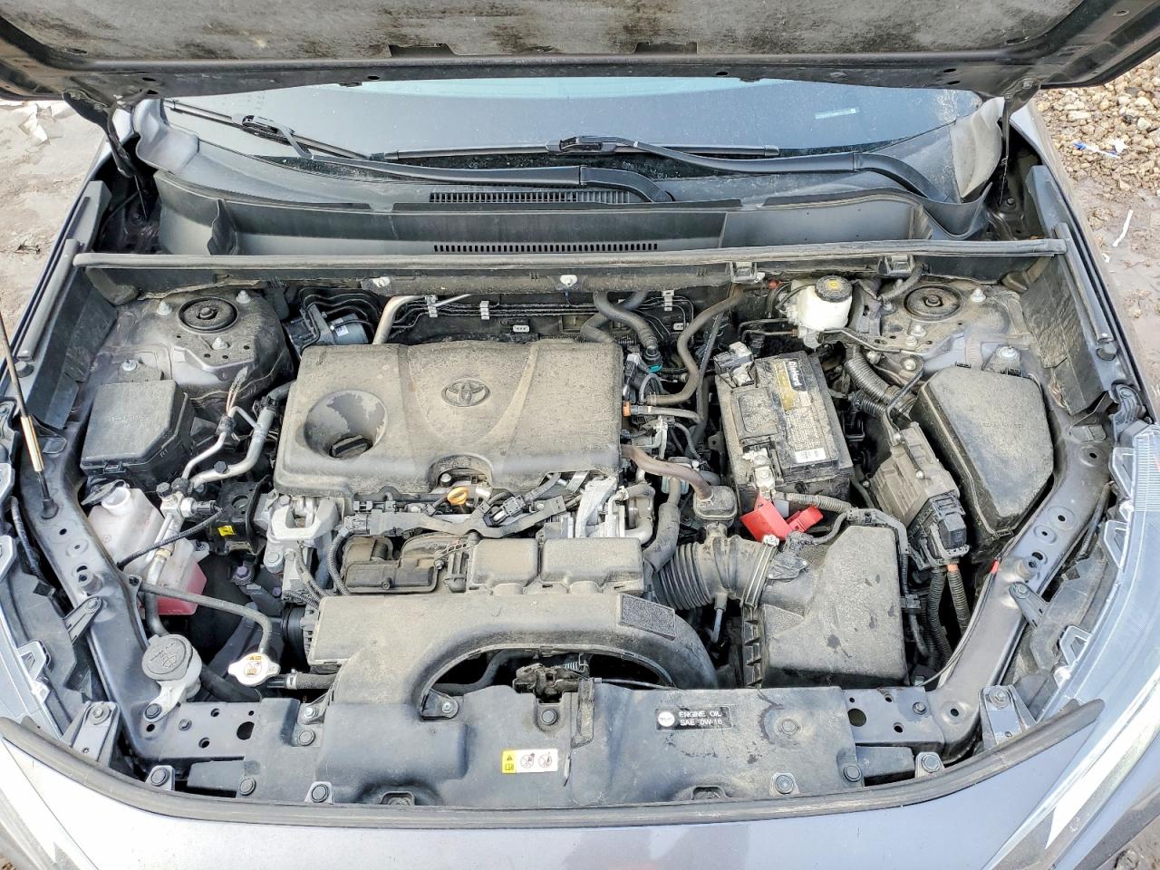 2021 TOYOTA RAV4 XLE photo 31