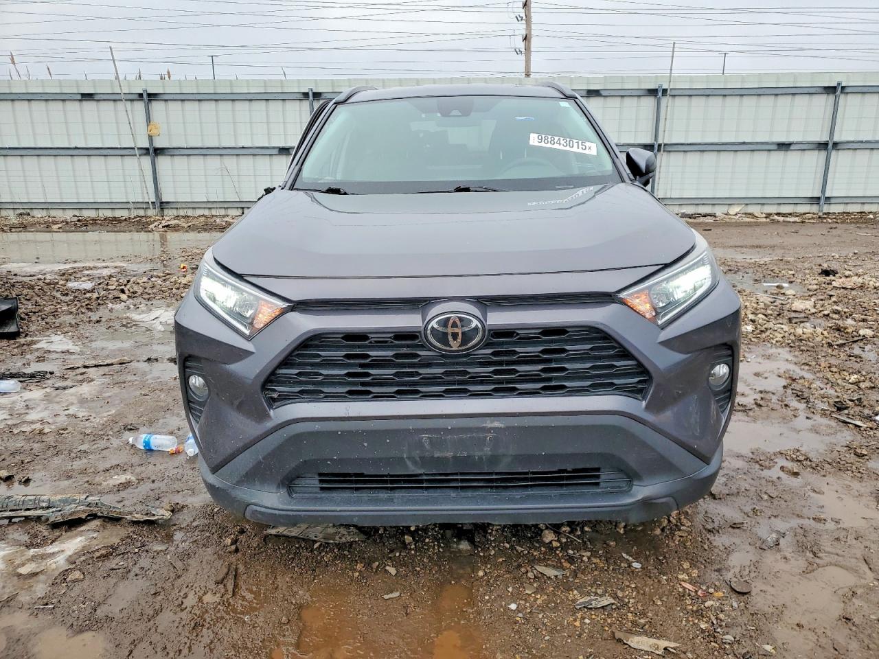 2021 TOYOTA RAV4 XLE photo 13