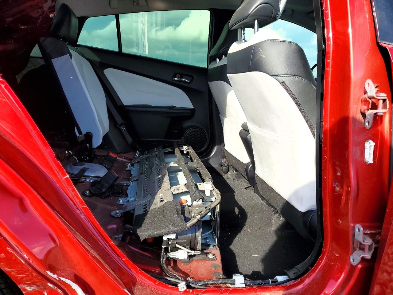 2016 TOYOTA PRIUS photo 37