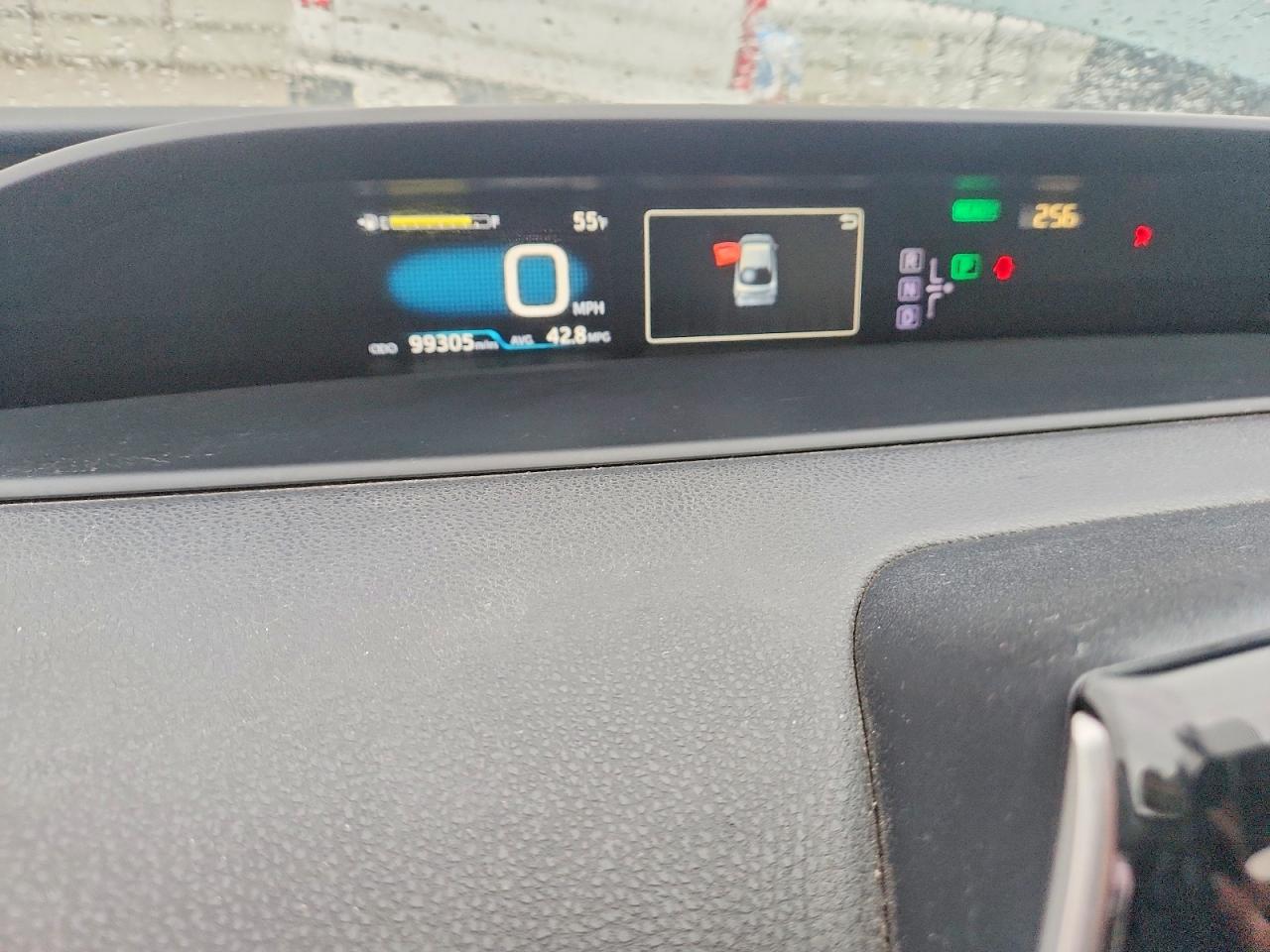 2016 TOYOTA PRIUS photo 9