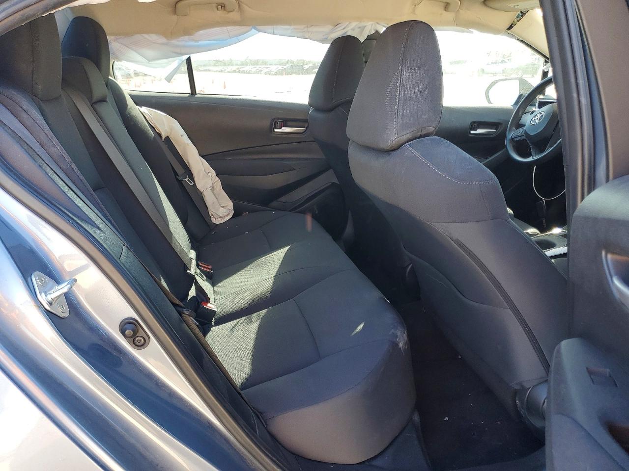 2021 TOYOTA COROLLA LE photo 10