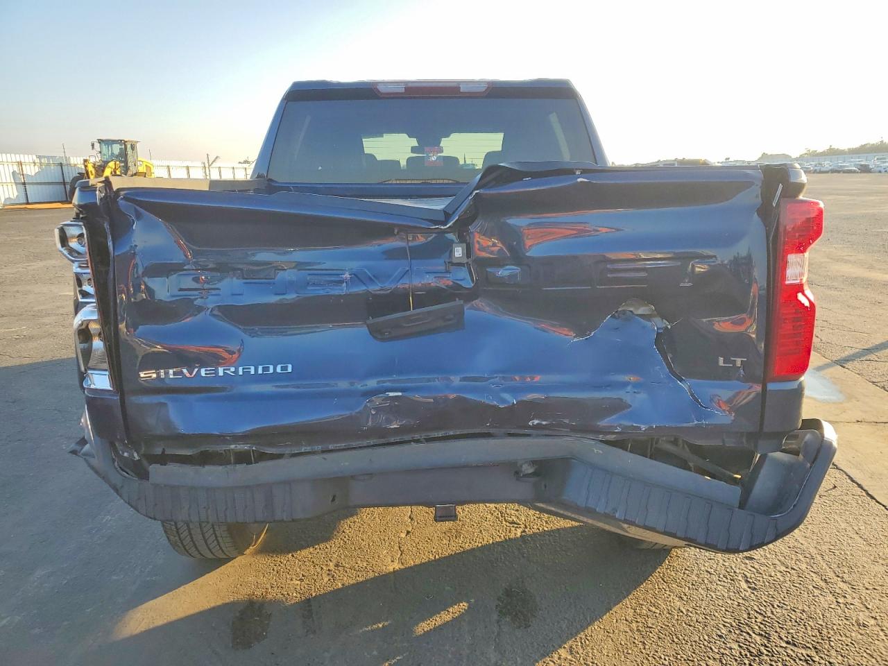 2023 CHEVROLET SILVERADO K1500 LT-L photo 6