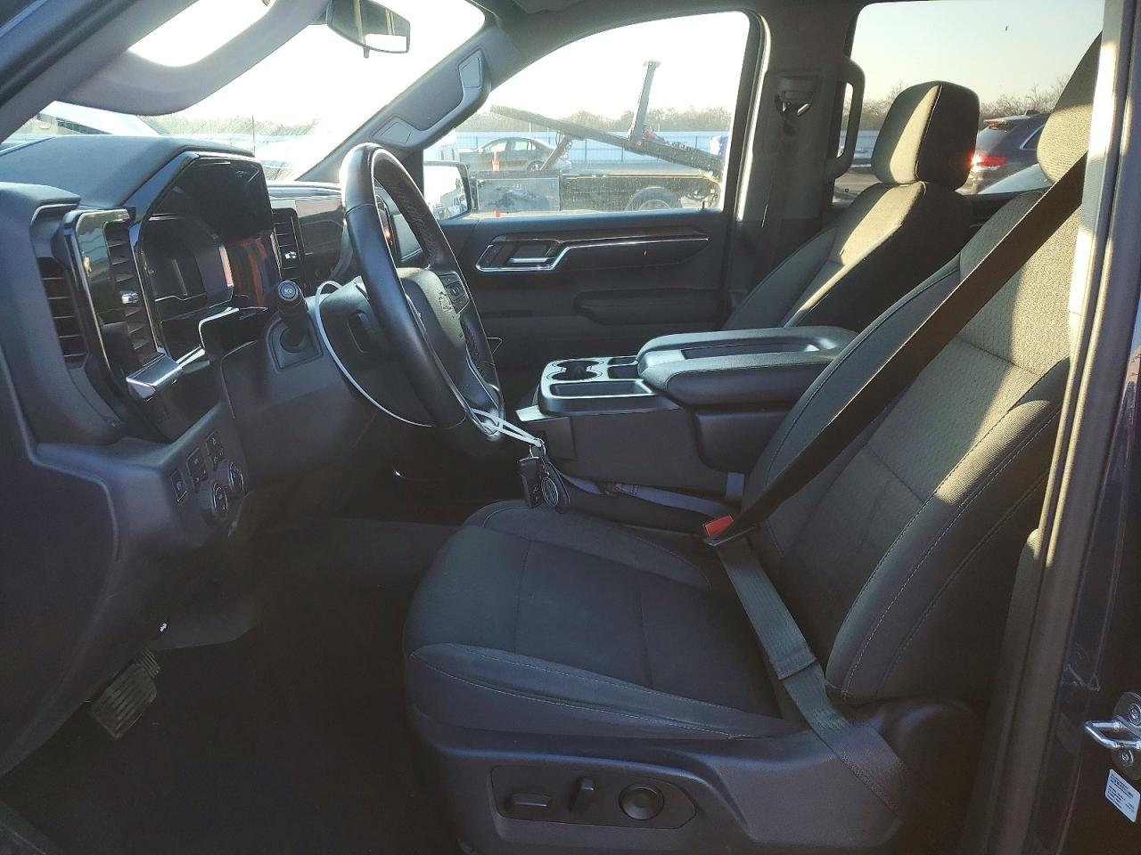 2023 CHEVROLET SILVERADO K1500 LT-L photo 7