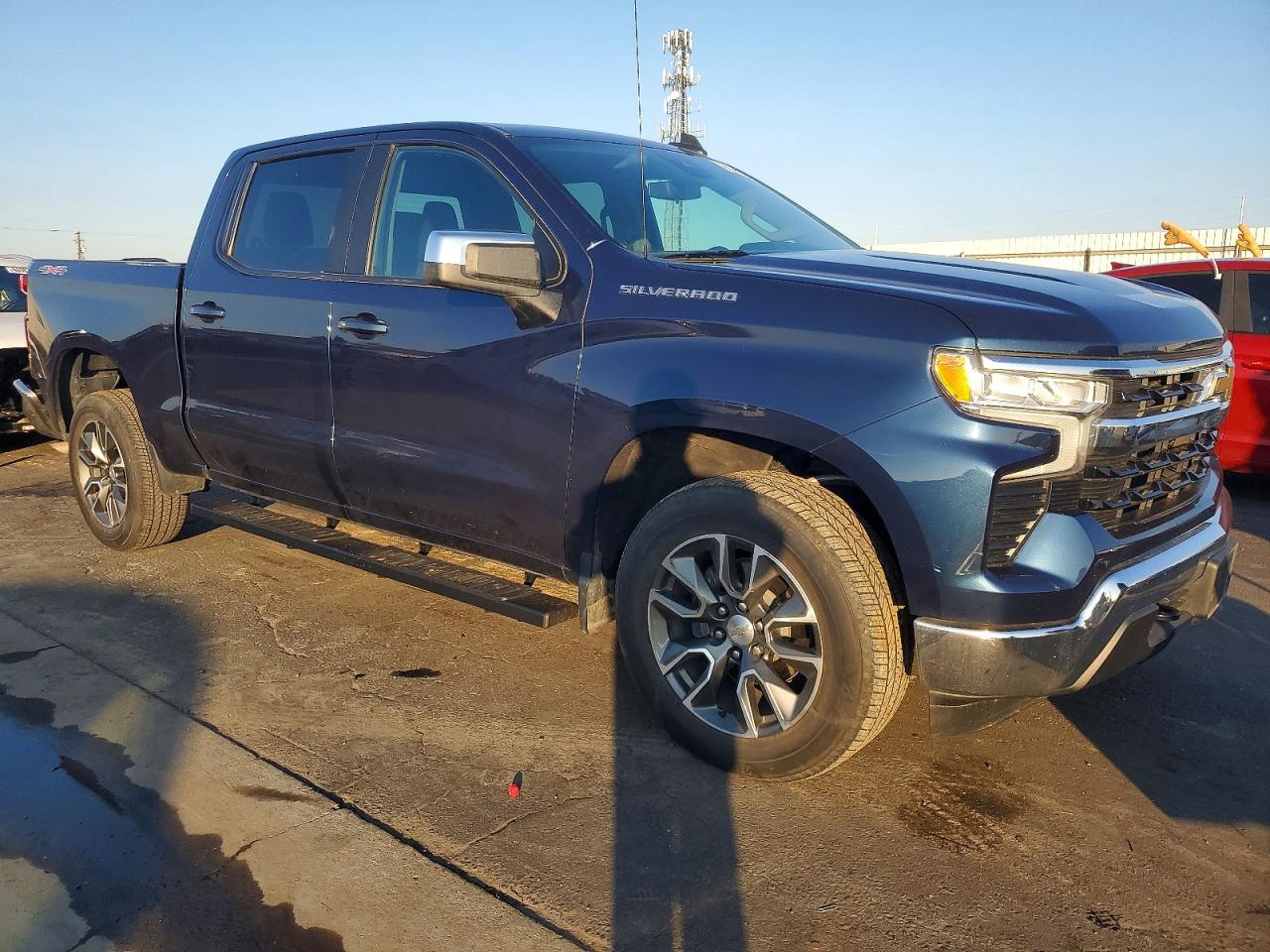 2023 CHEVROLET SILVERADO K1500 LT-L photo 4