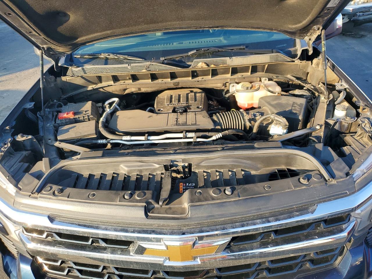 2023 CHEVROLET SILVERADO K1500 LT-L photo 11