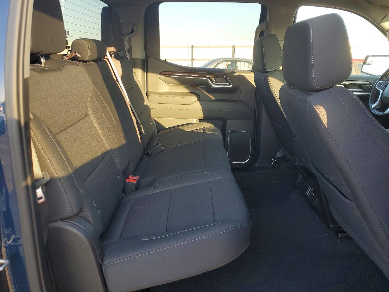 2023 CHEVROLET SILVERADO K1500 LT-L photo 10