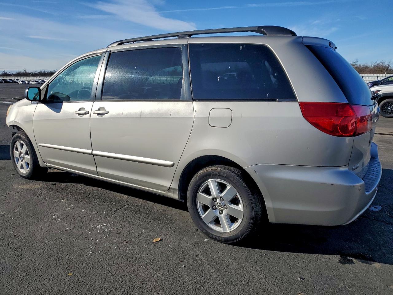 2007 TOYOTA SIENNA CE photo 4