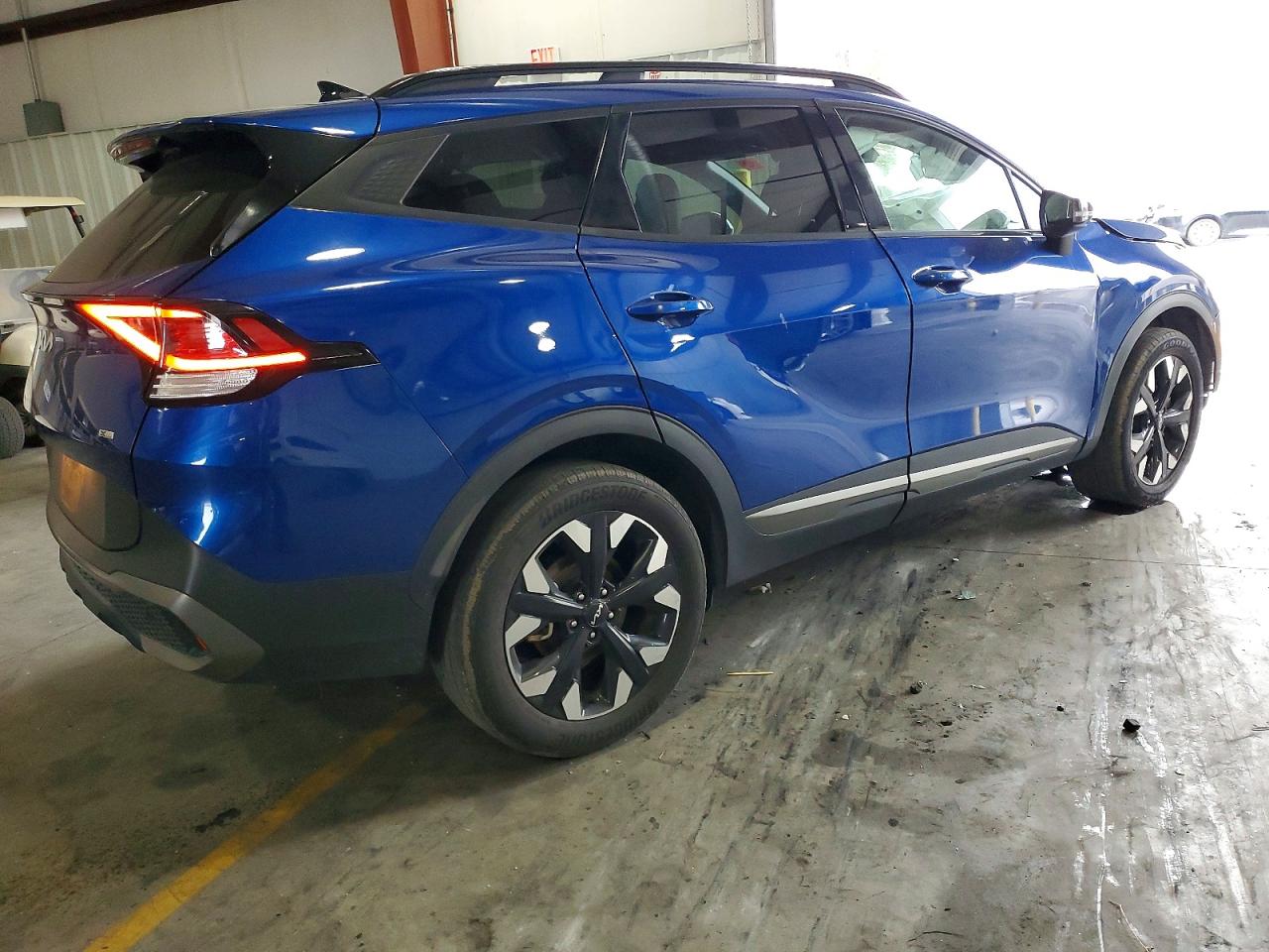 2023 KIA SPORTAGE X LINE photo 3