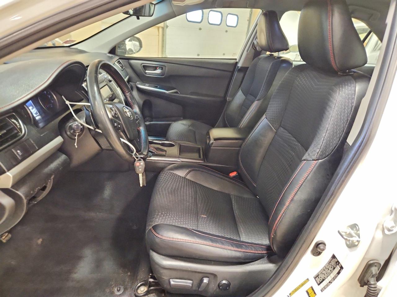 2015 TOYOTA CAMRY LE photo 7