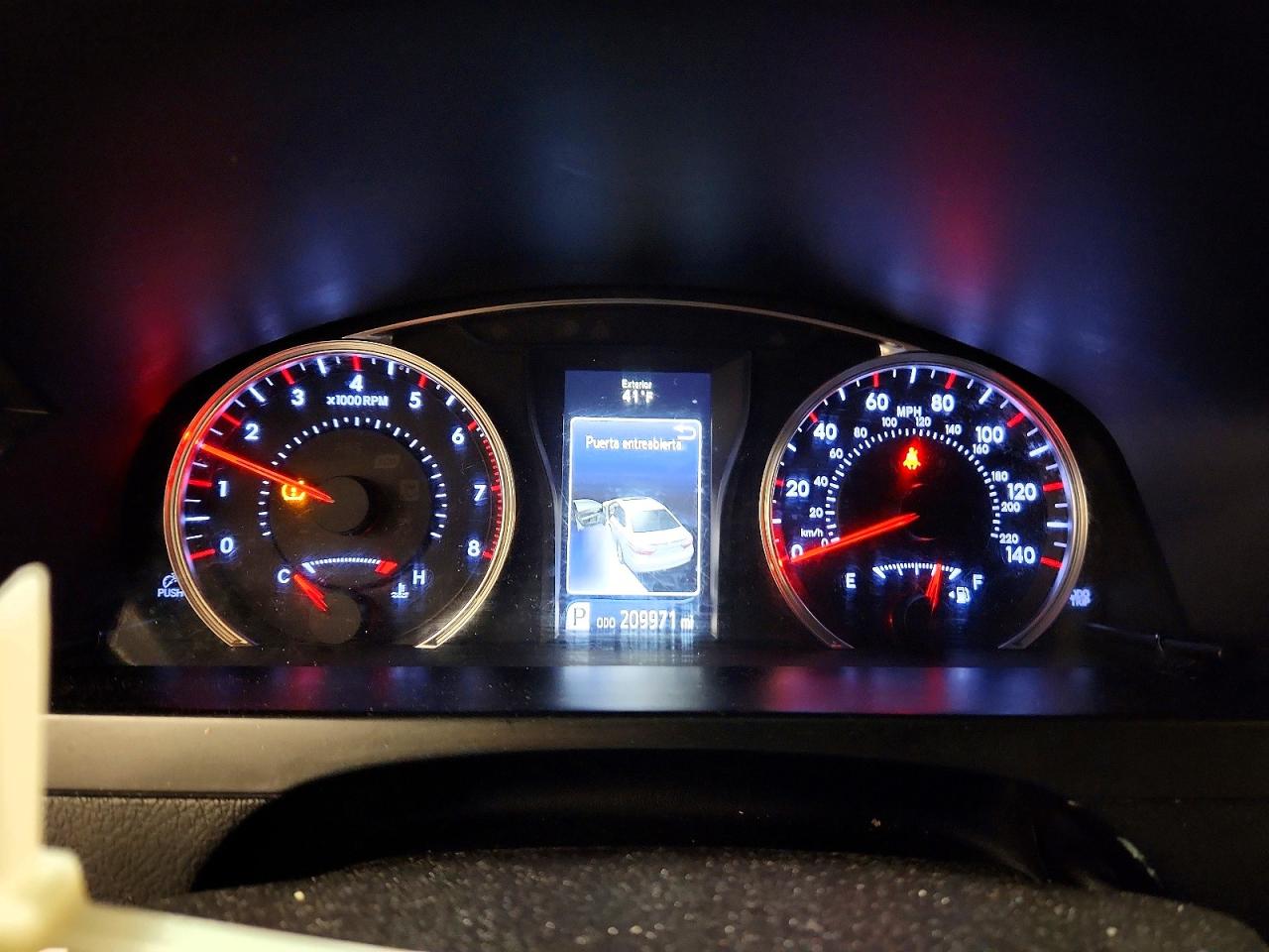 2015 TOYOTA CAMRY LE photo 9