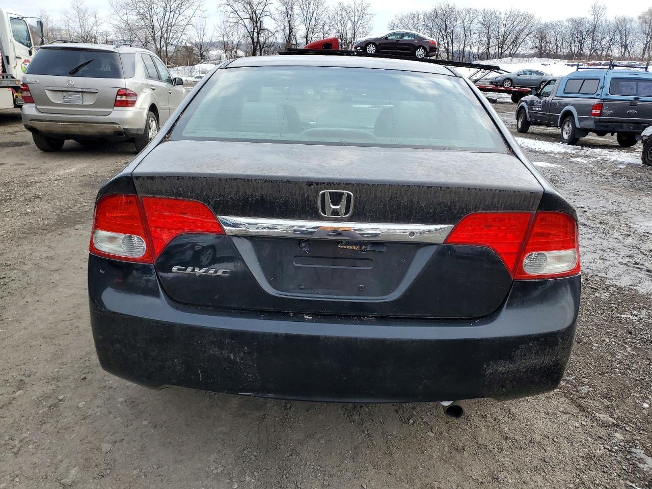 2011 HONDA CIVIC LX photo 6