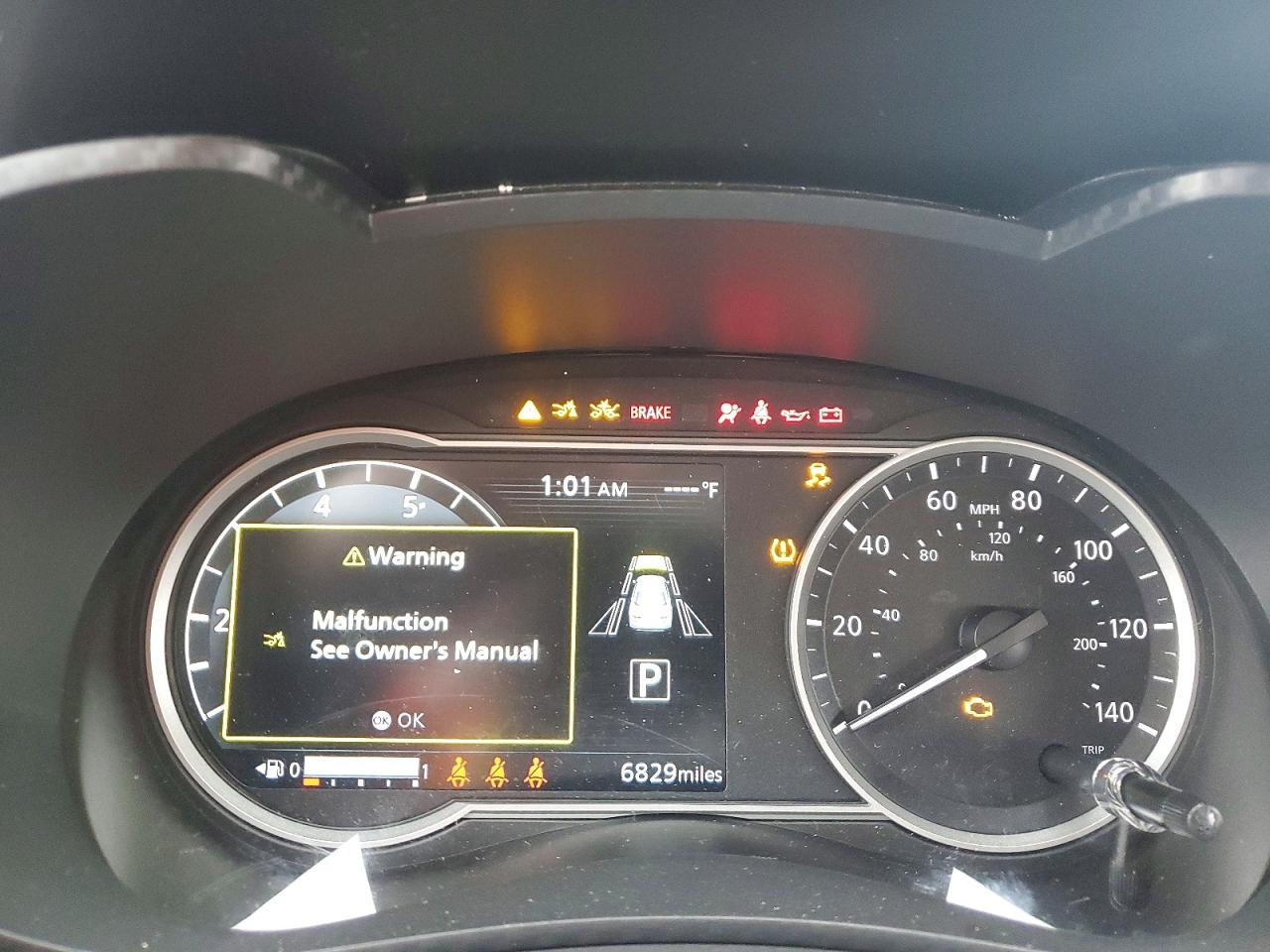 2025 NISSAN VERSA SV photo 9