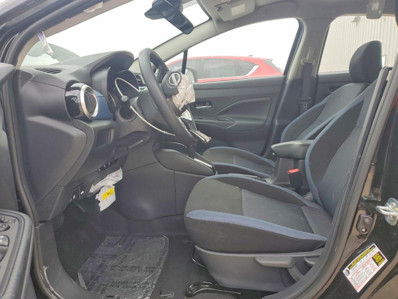 2025 NISSAN VERSA SV photo 7