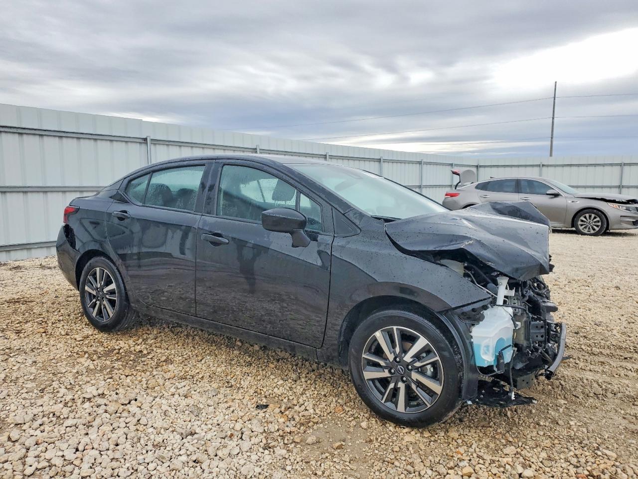 2025 NISSAN VERSA SV photo 4