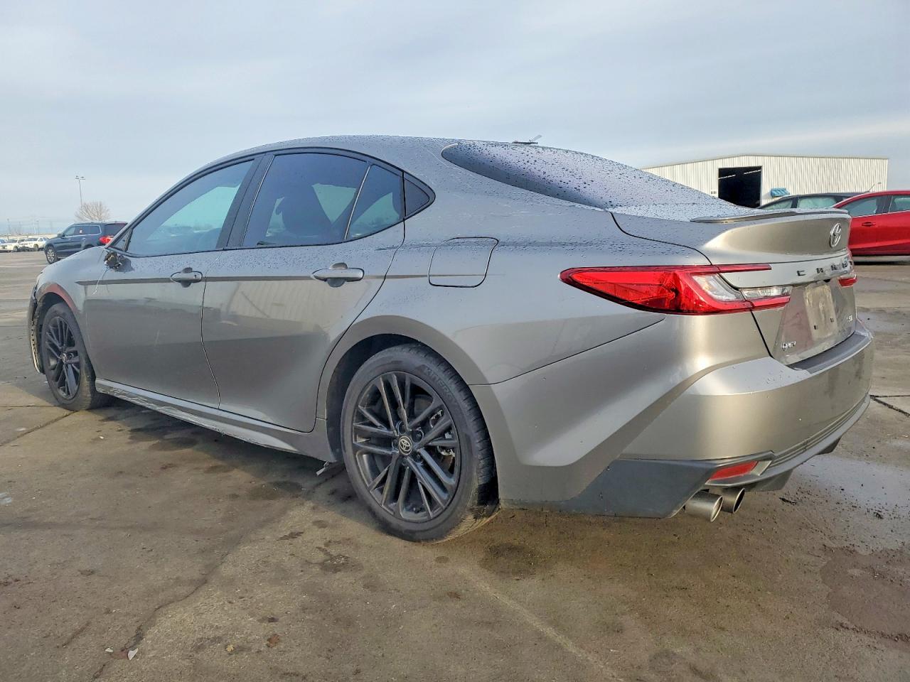 2025 TOYOTA CAMRY photo 3