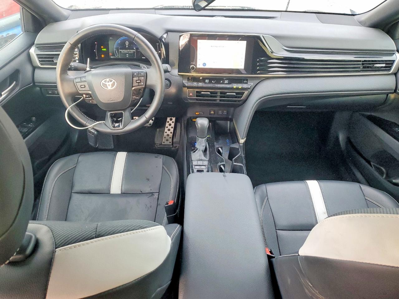 2025 TOYOTA CAMRY photo 15