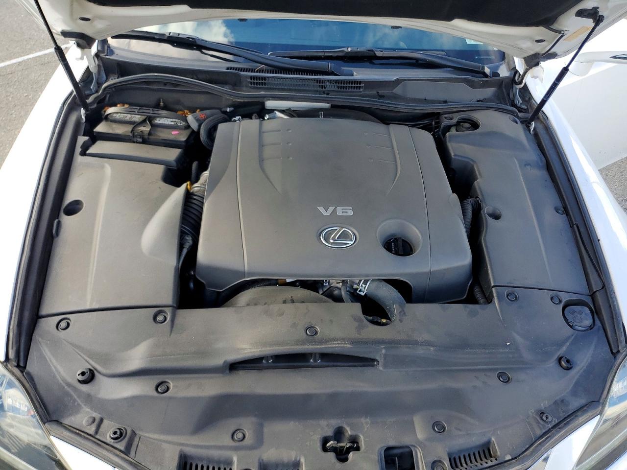 2012 LEXUS IS 250 photo 11