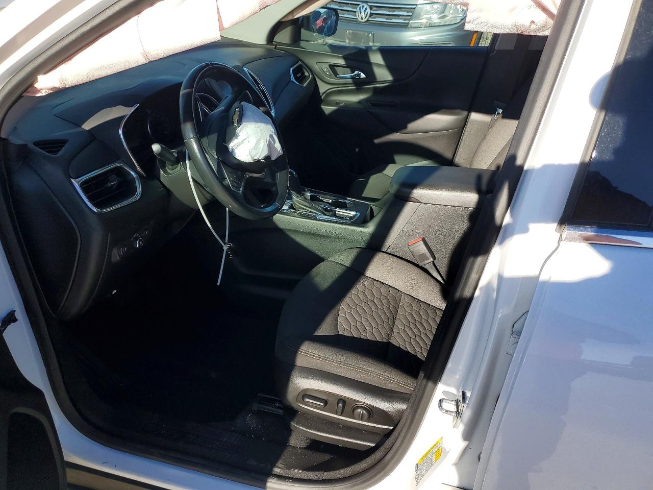 2020 CHEVROLET EQUINOX LT photo 13