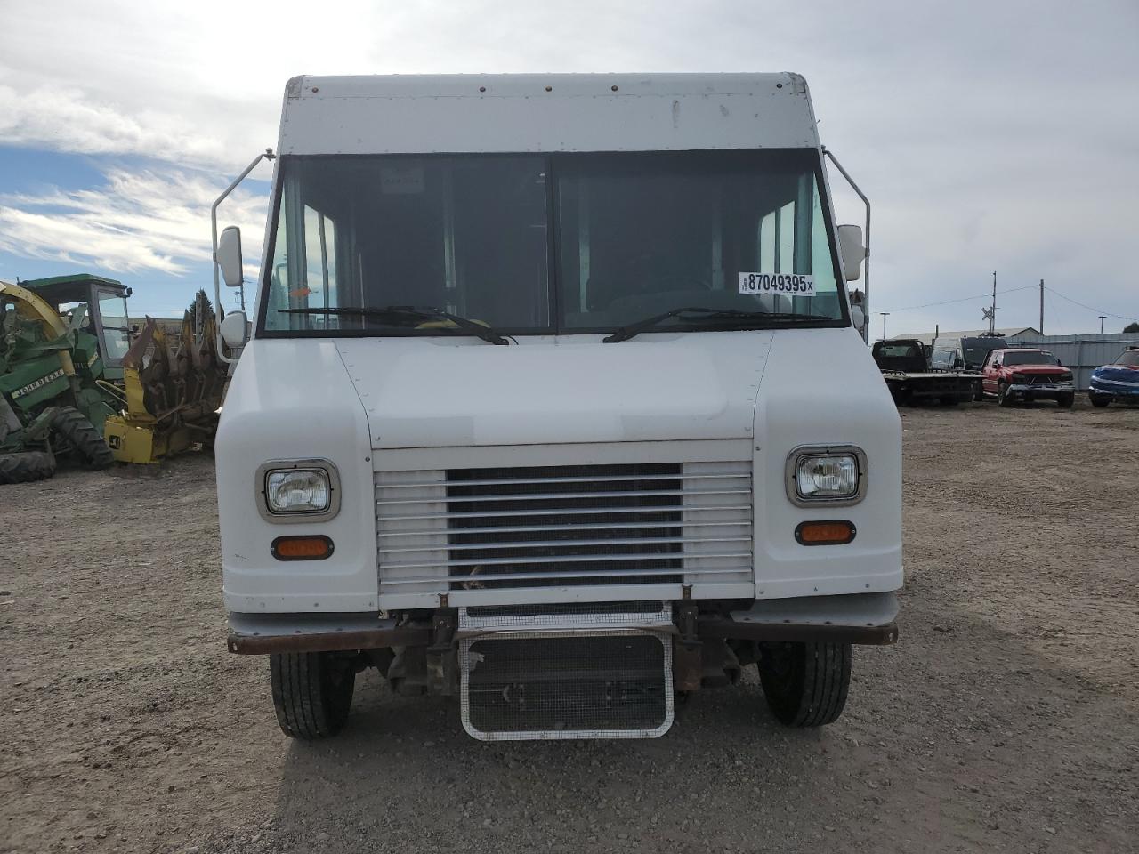 2015 FORD F59 - DELIVERY TRUCK photo 9