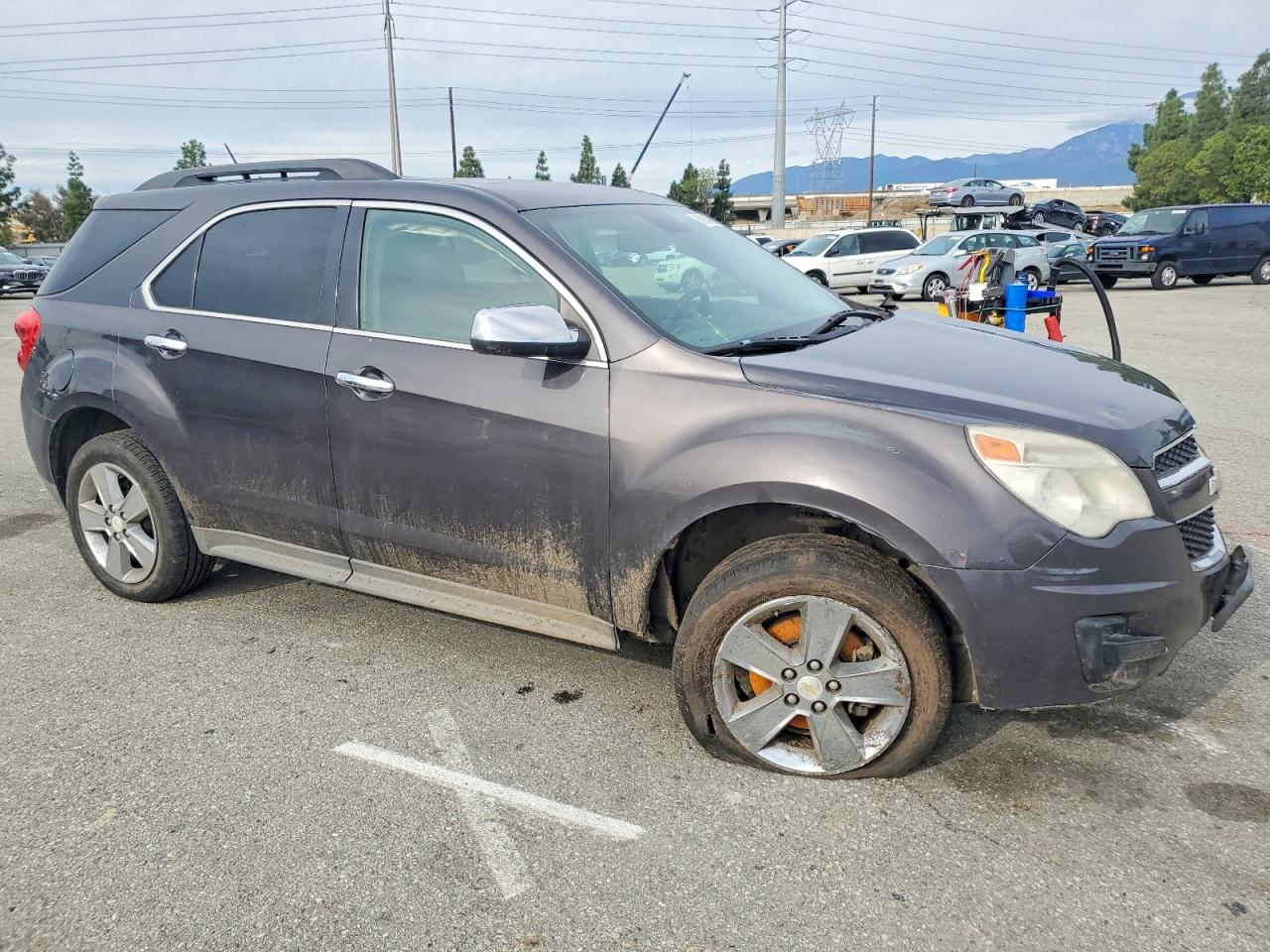 2015 CHEVROLET EQUINOX LT photo 4