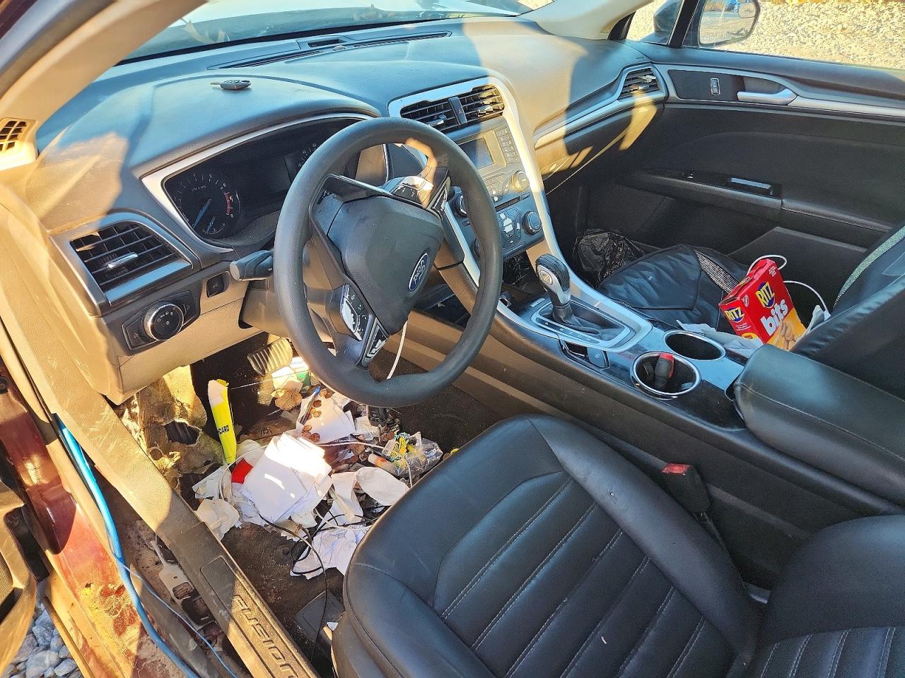 2013 FORD FUSION SE photo 15