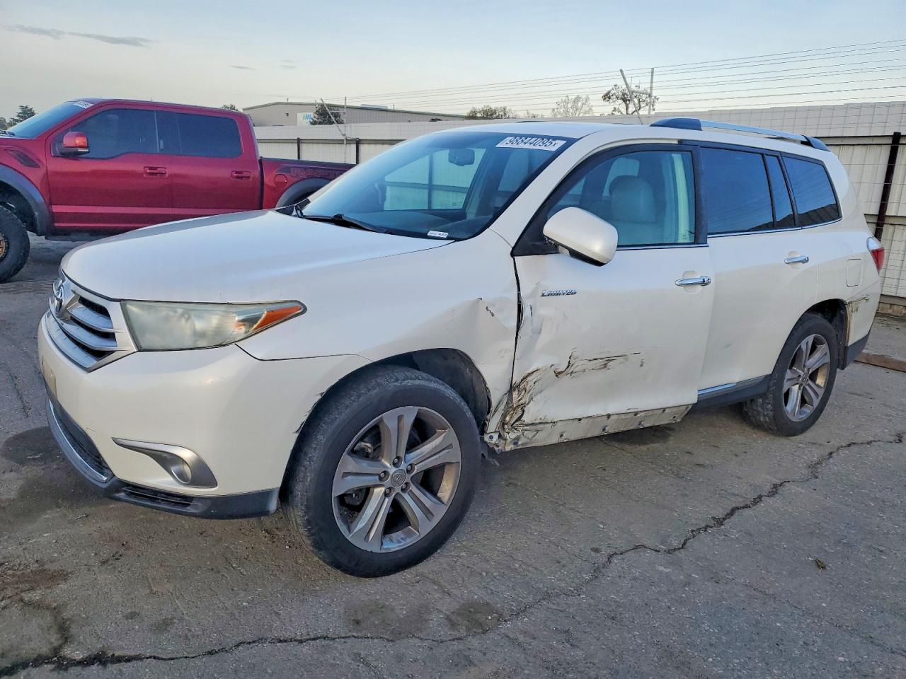 2011 TOYOTA HIGHLANDER