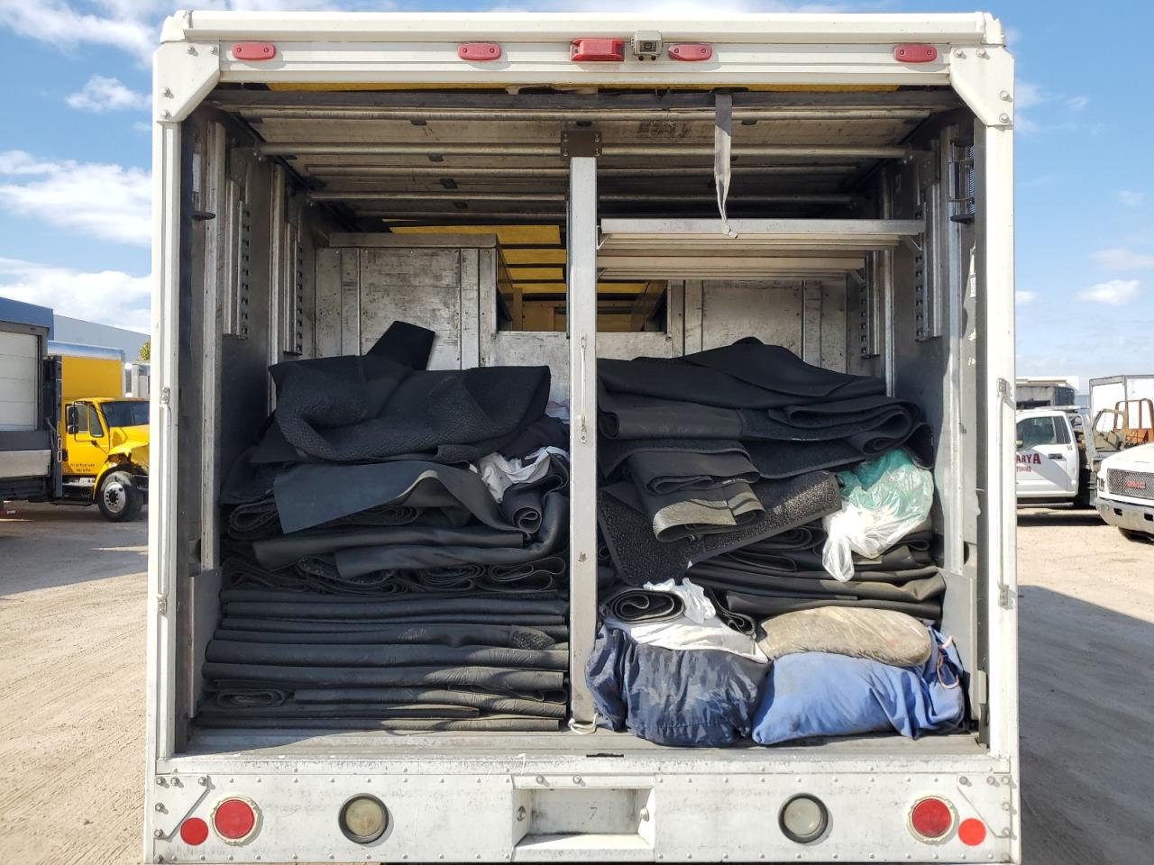 2010 FORD E-450 *** STEP VAN *** photo 10