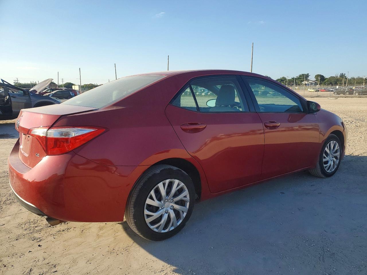 2015 TOYOTA COROLLA L photo 3
